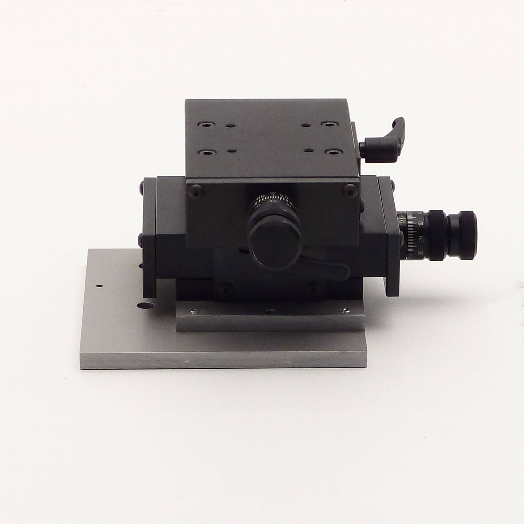 Crossed roller carriage mounting