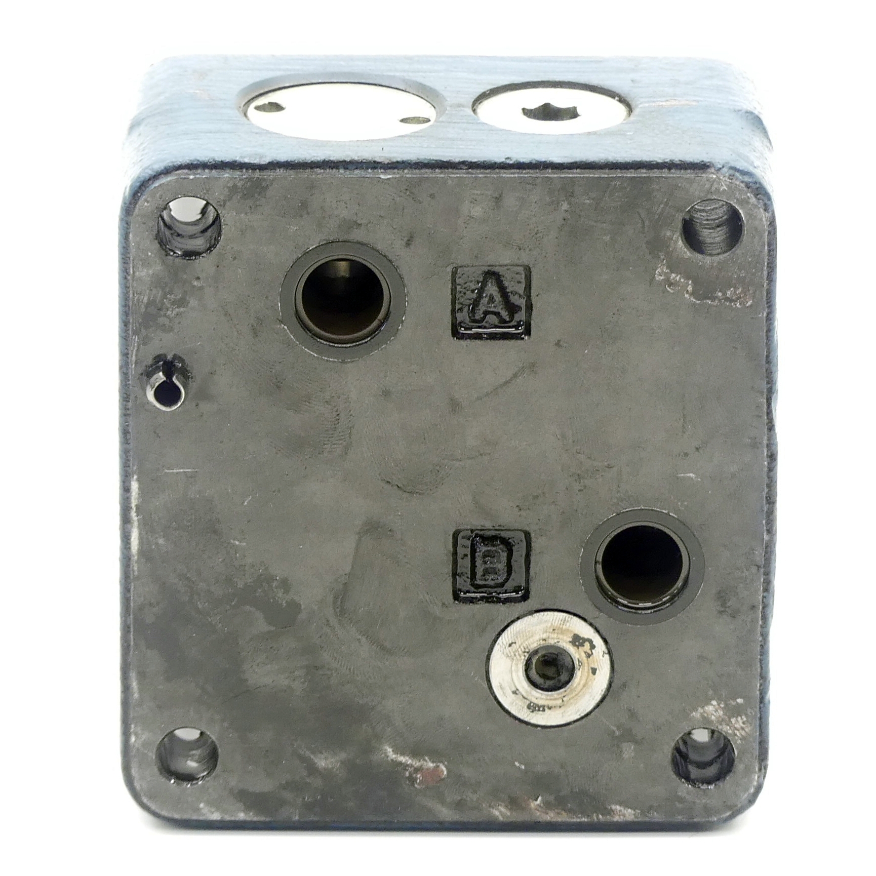 Flow control valve 