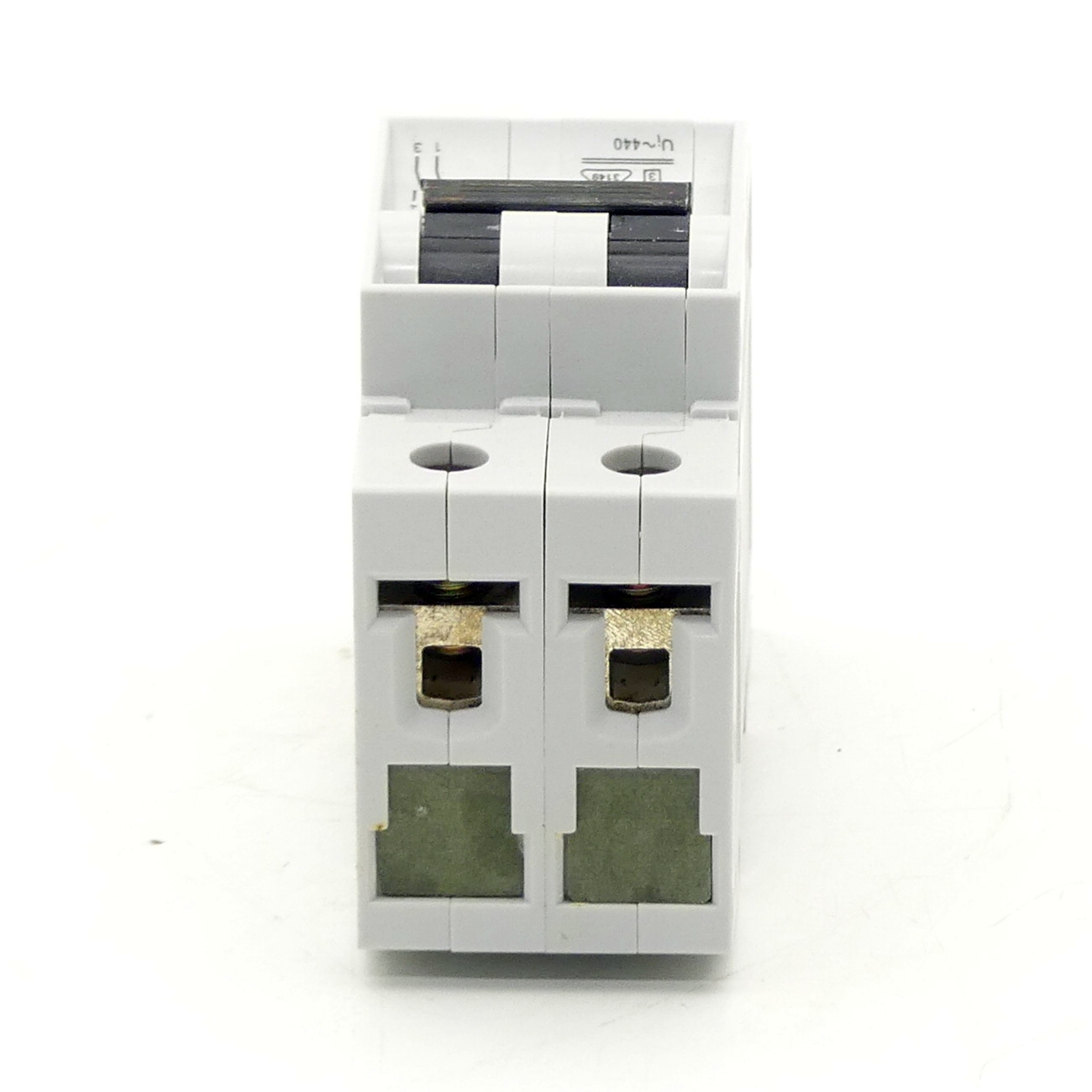 5 x Circuit breaker