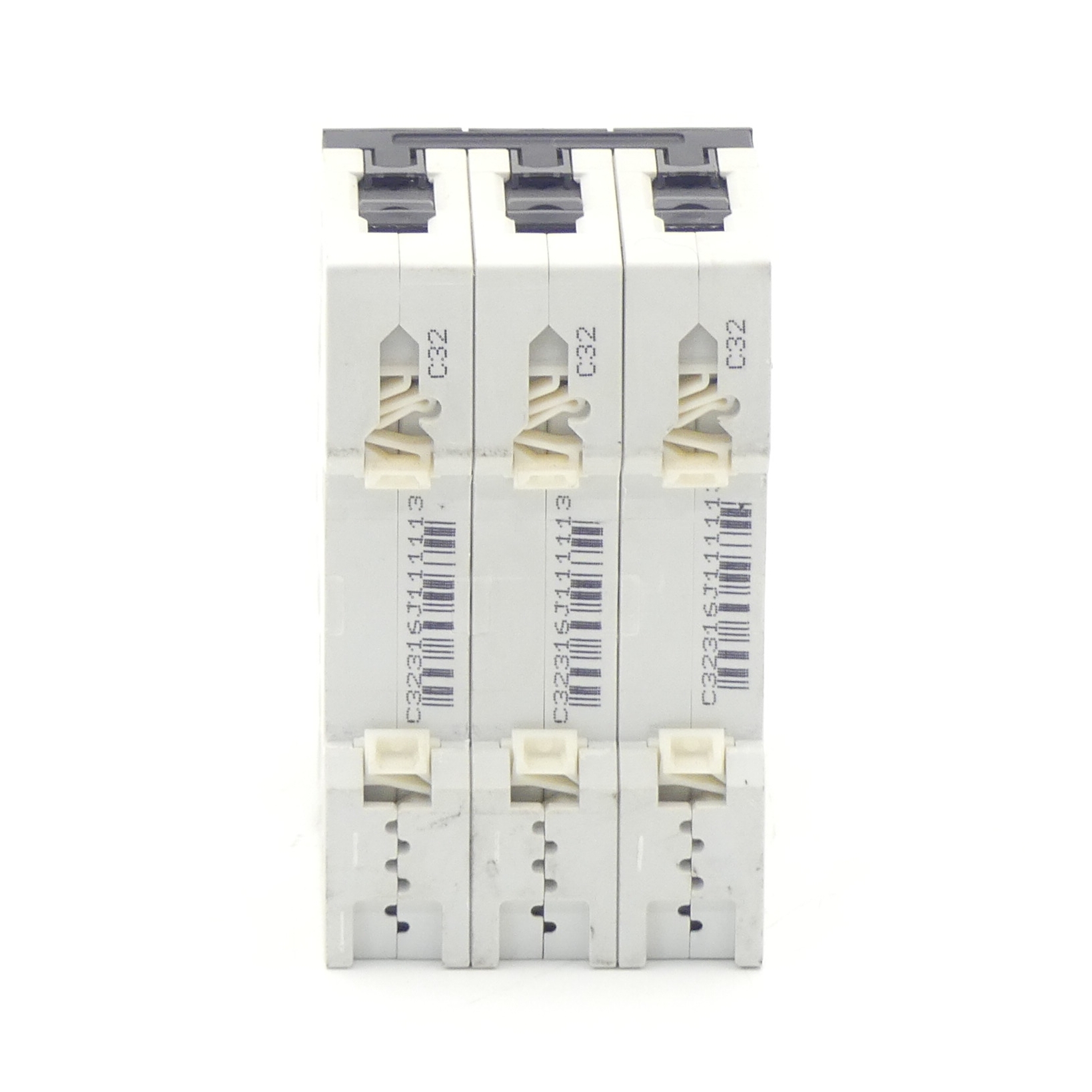 Circuit breaker 