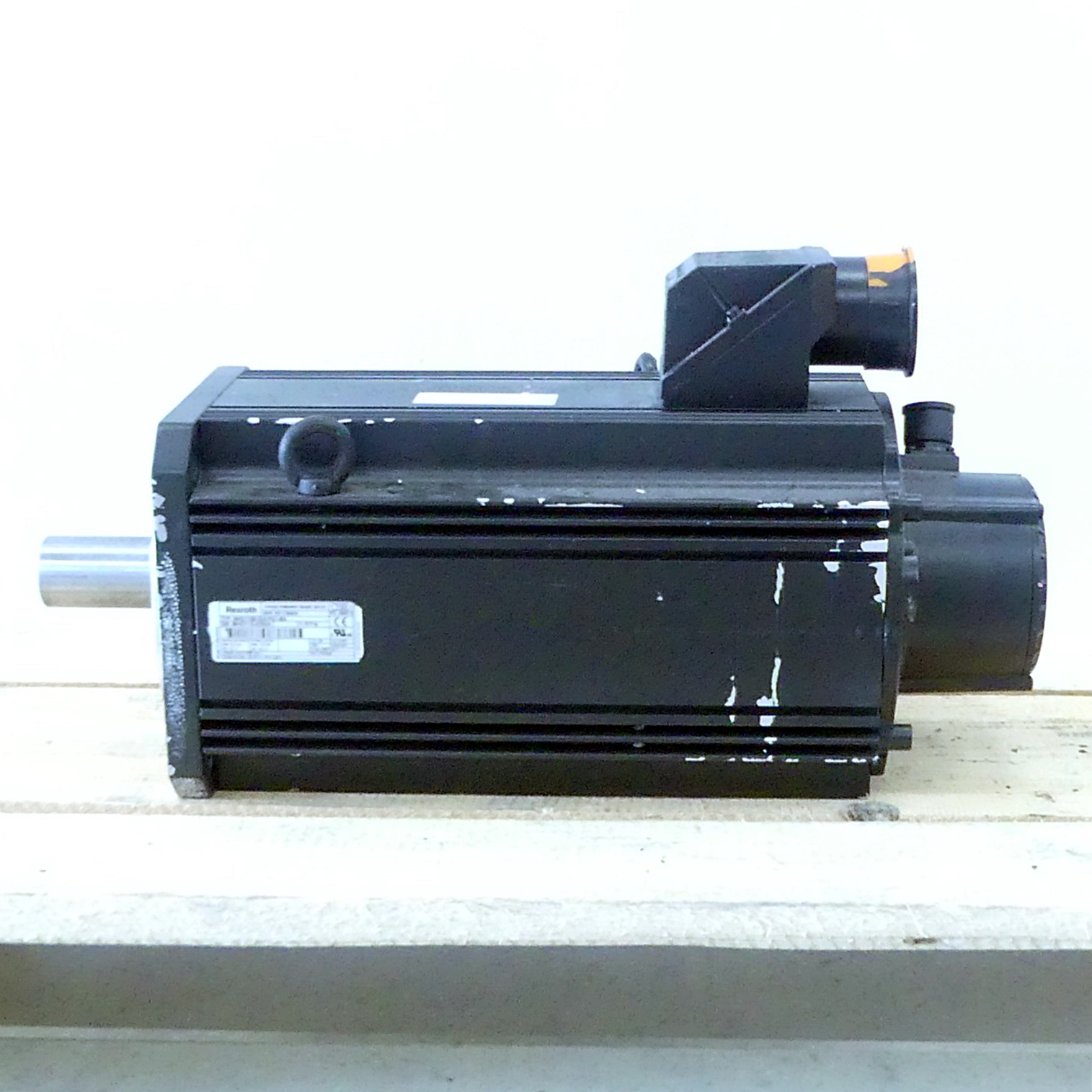 Drehstrom Servomotor MHD115B-024-PG1-BA 