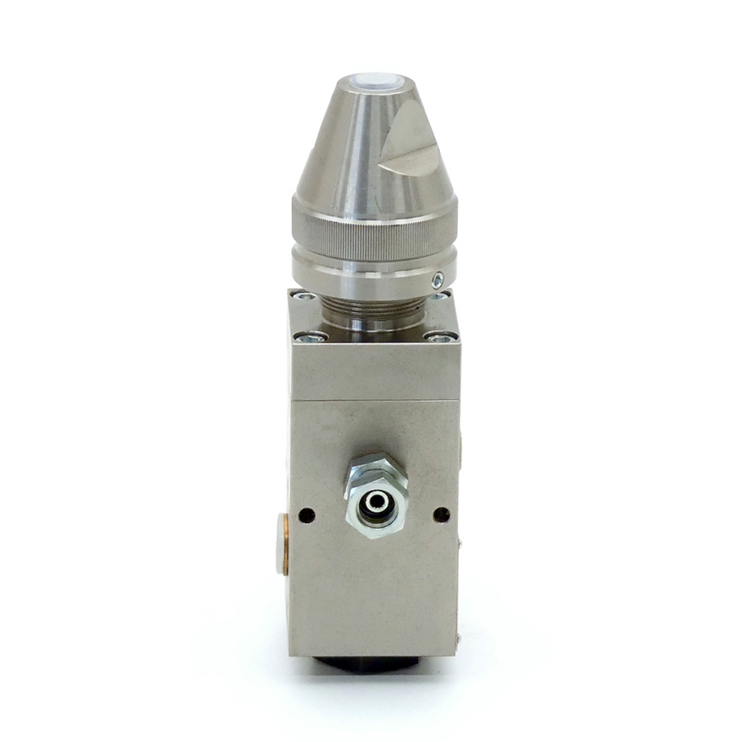 Material pressure regulator