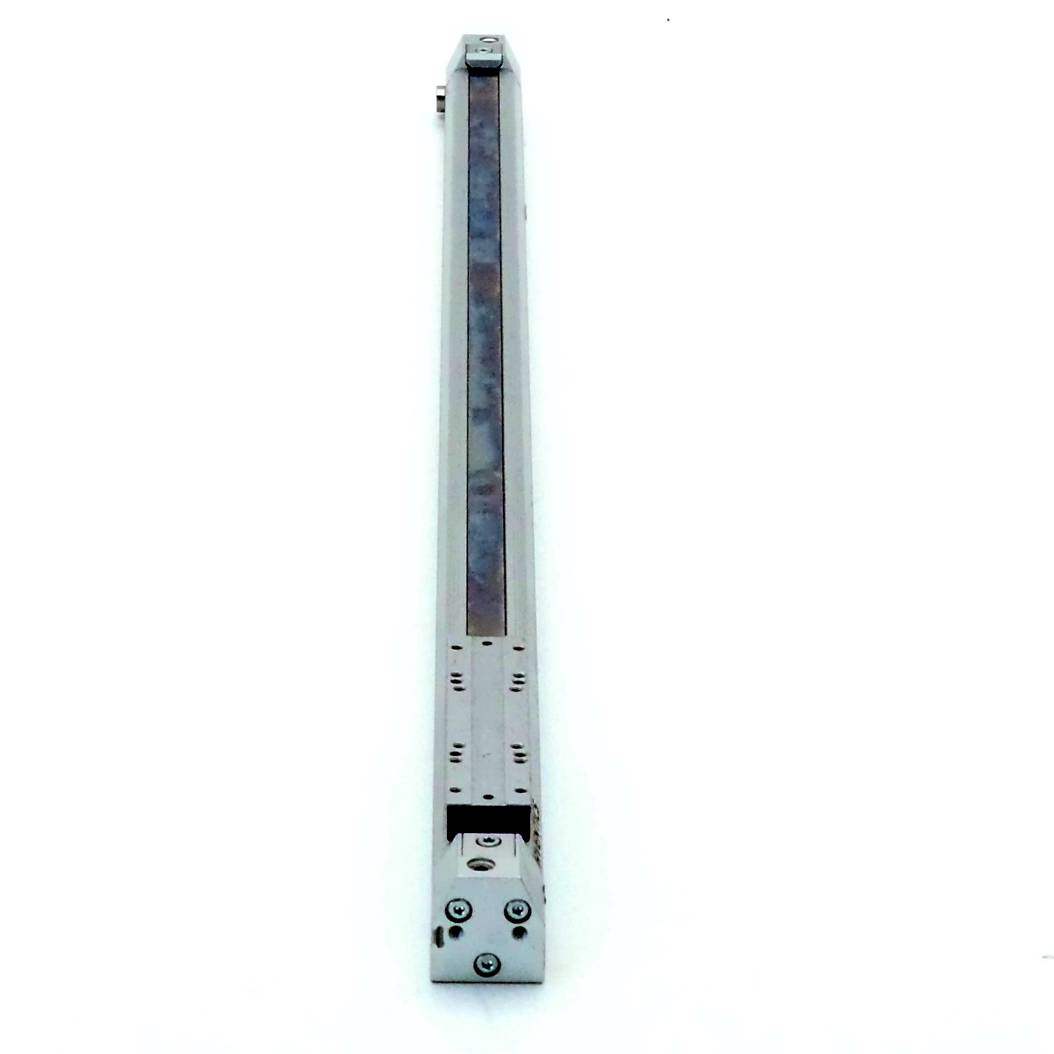 Pneumatic cylinder
