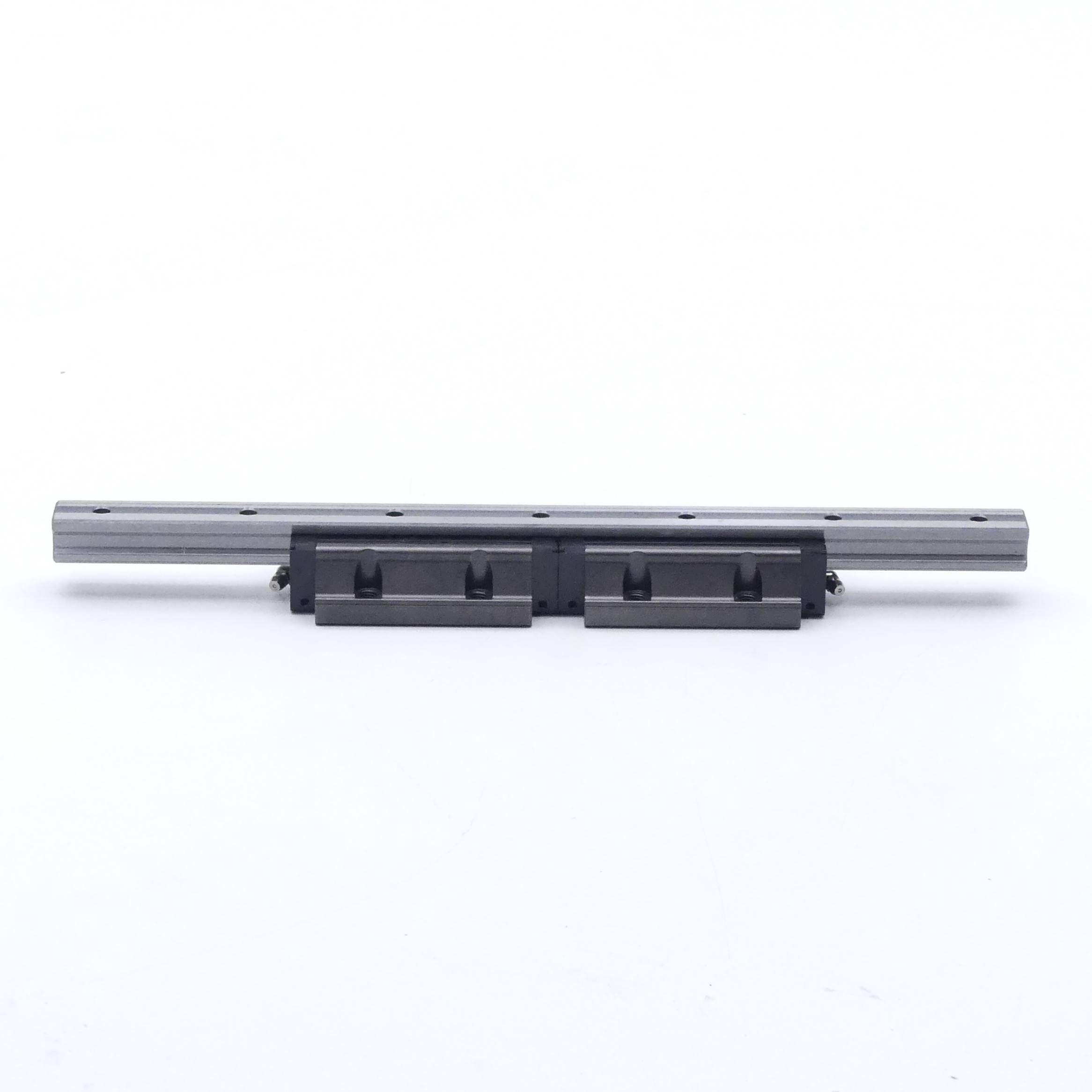 Roller guide carriage