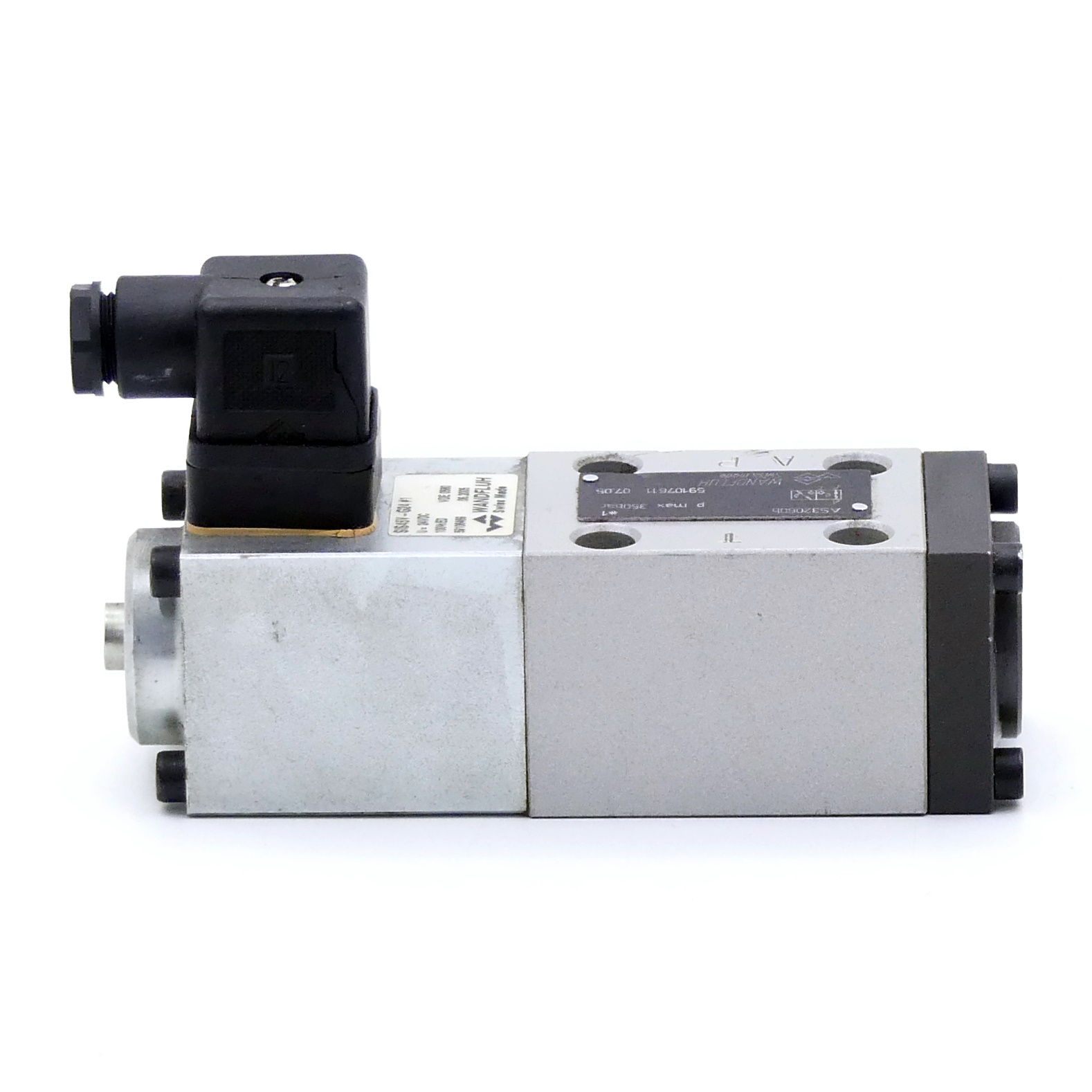 3/2 Directional control valve  