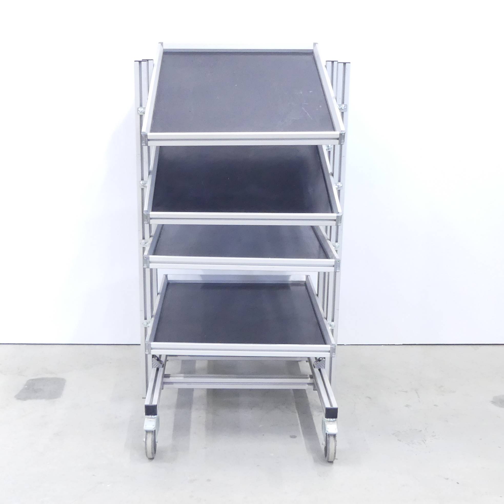 Material trolley logistics 