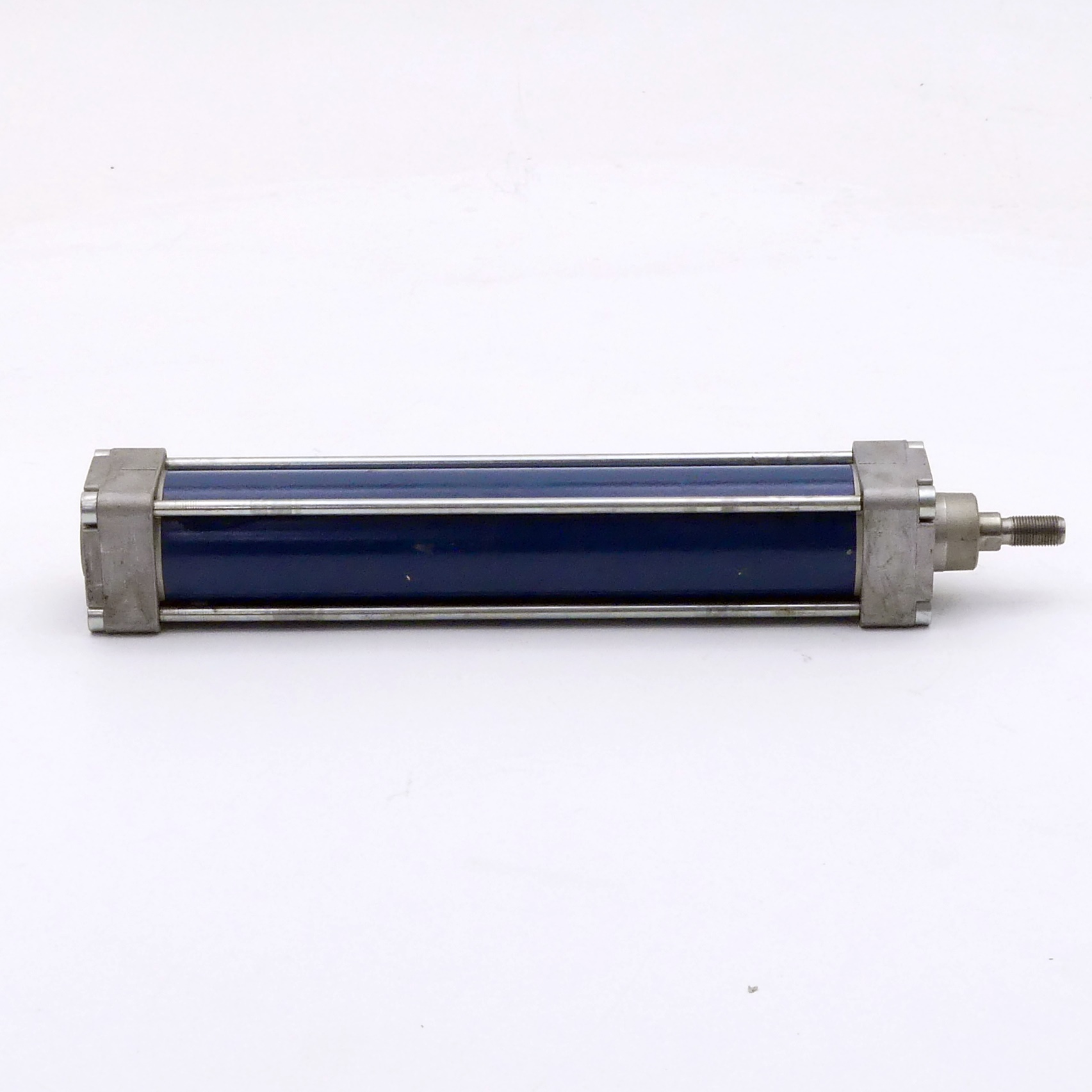 Pneumatic cylinder 0 822 323 0/275 