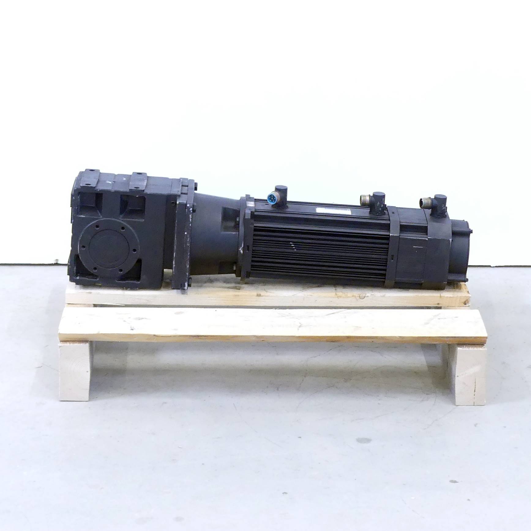 Servomotor mit Getriebe MDFKABA080-22 