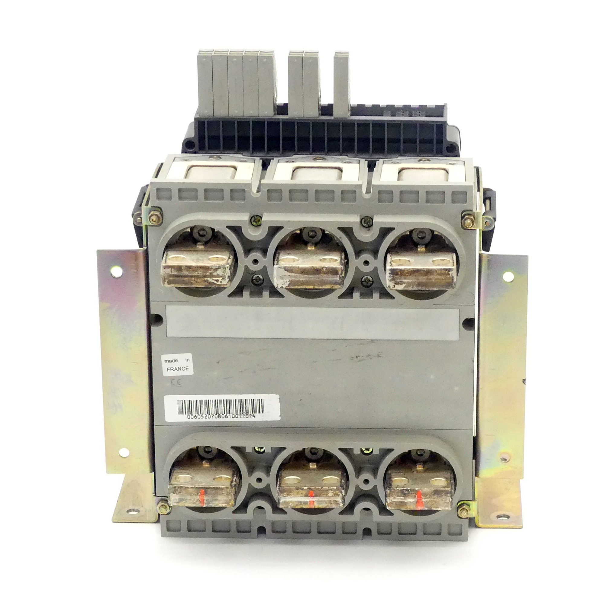 Basic electrical switch 