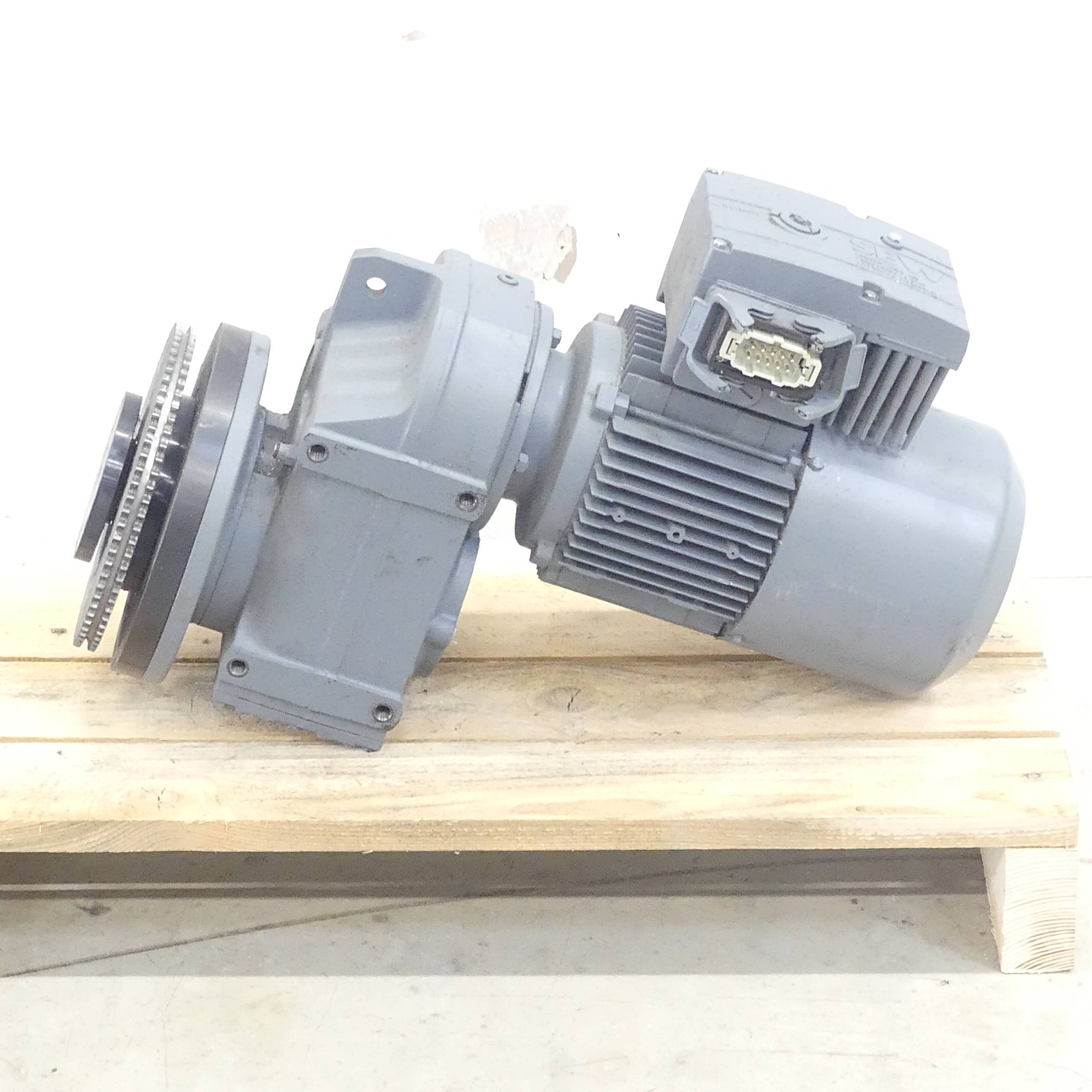 Getriebemotor FAF57 DT90S4/BMC/HH11/ASA3 