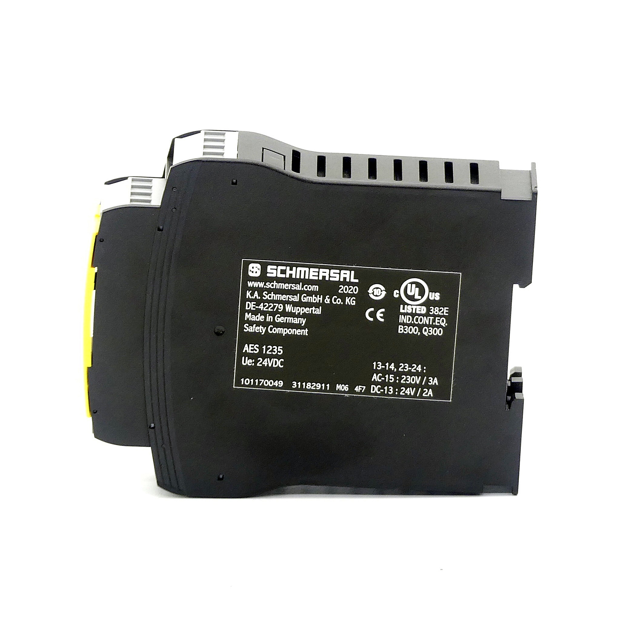 Monitoring magnetic safety sensors 