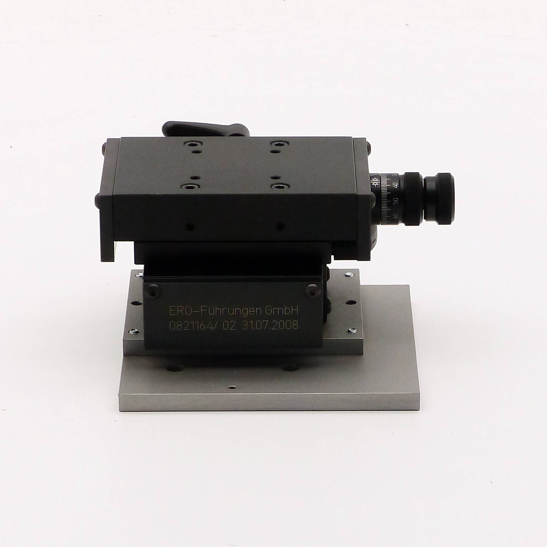 Crossed roller carriage mounting
