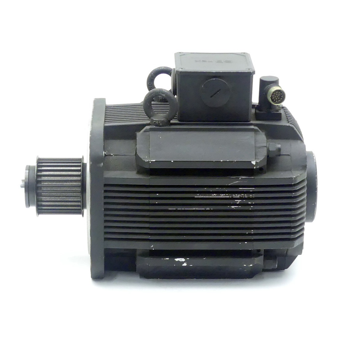 Servo motor 