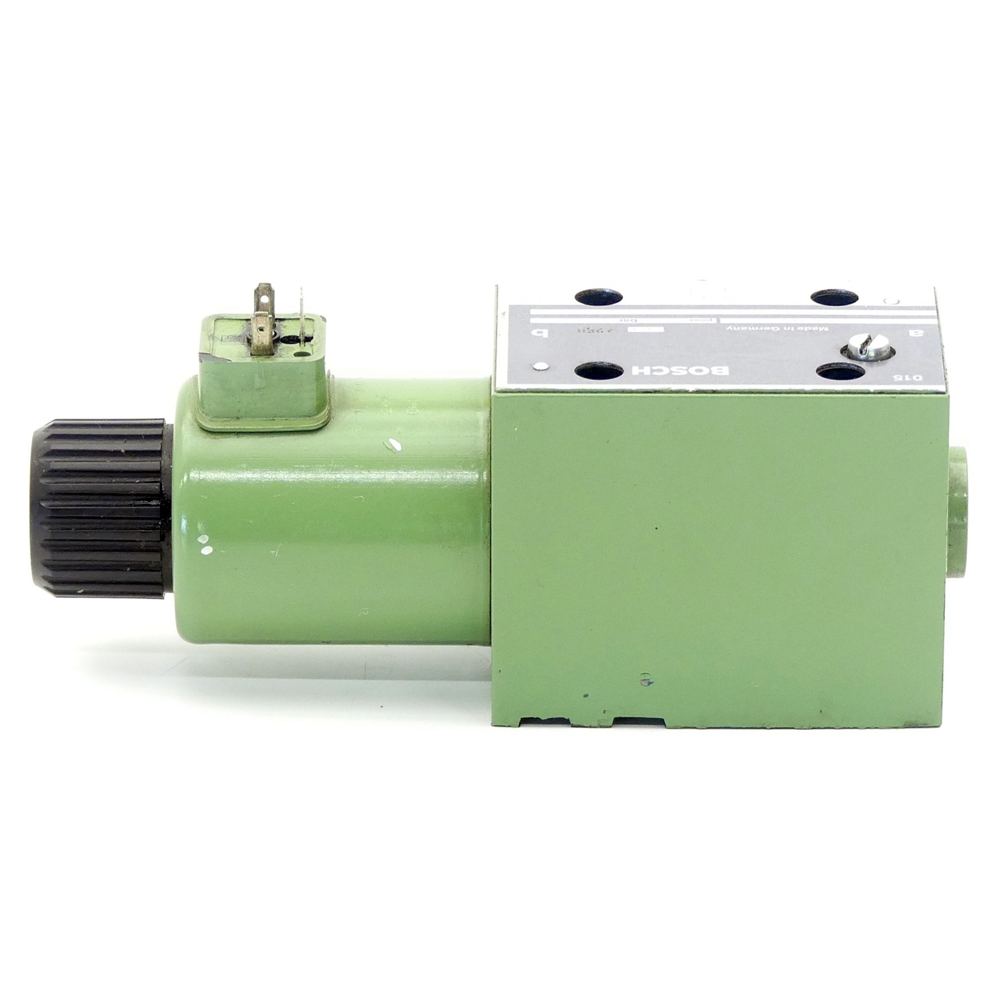 4/2-way valve 081WV10P1V1016WS024/00D0