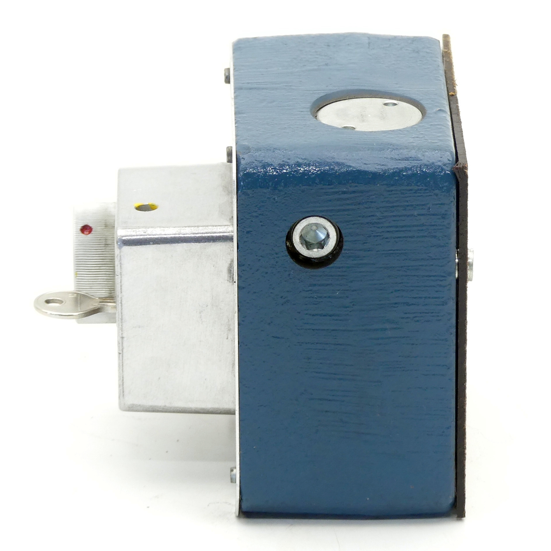 Flow control valve 