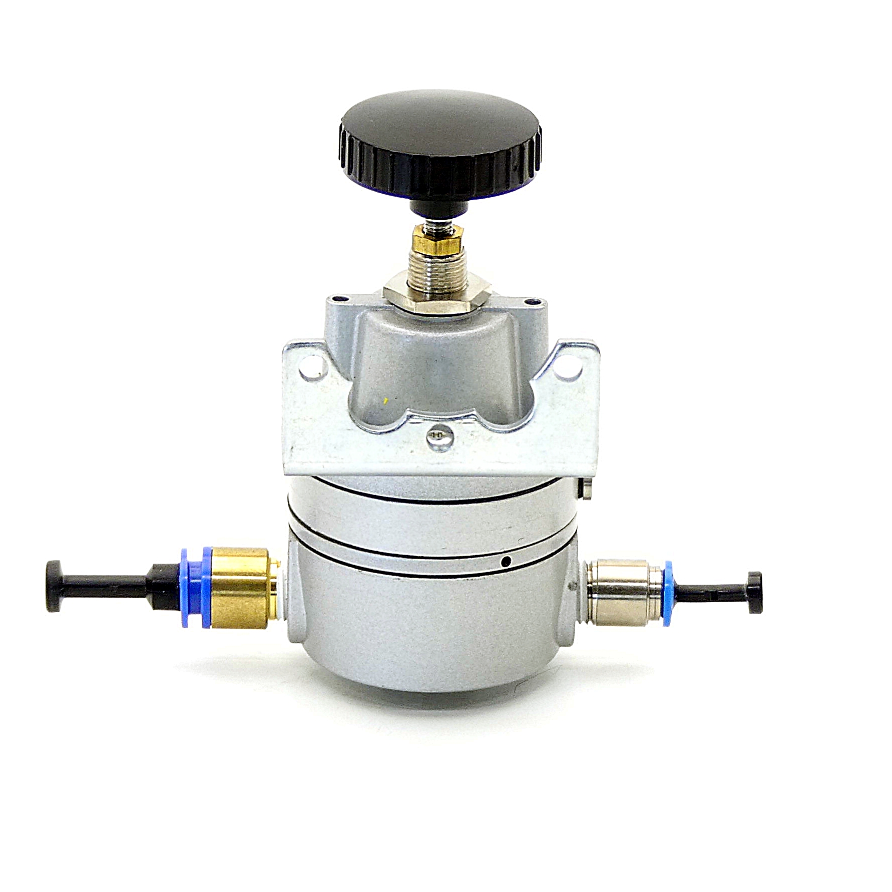 Precision pressure regulator