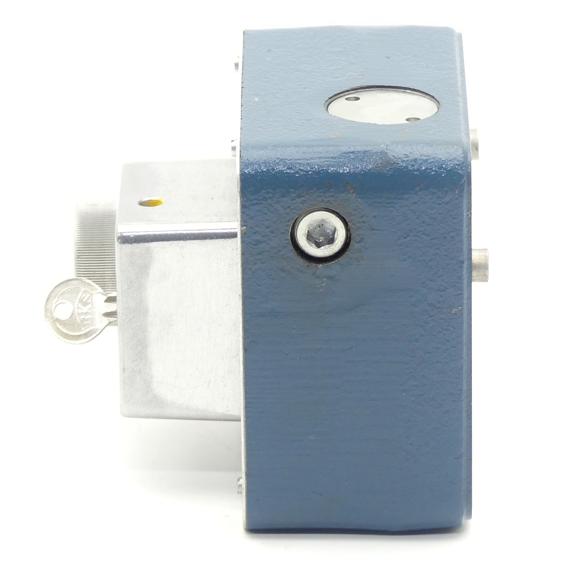 Flow control valve