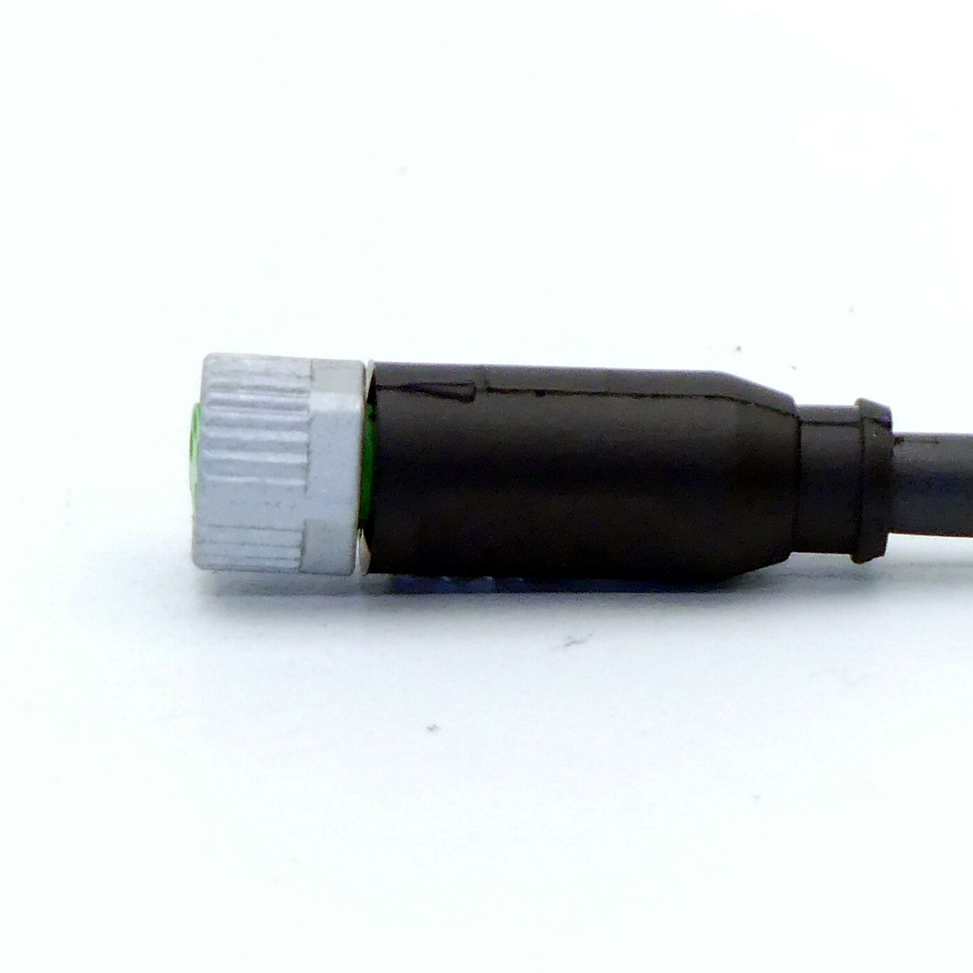 Connecting cable
