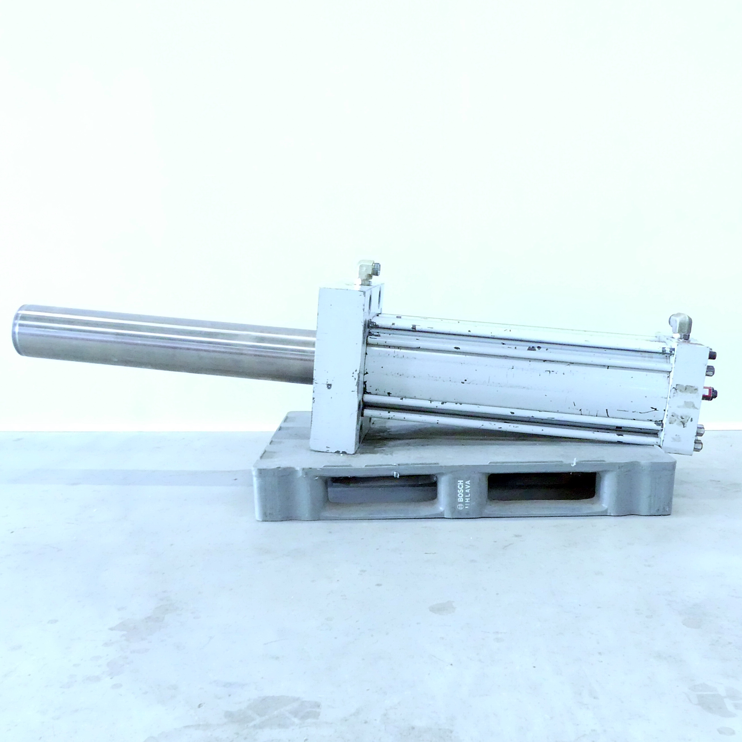Hydraulikzylinder mit verlängerter Kolbenstange (100cm) 10034751/621 