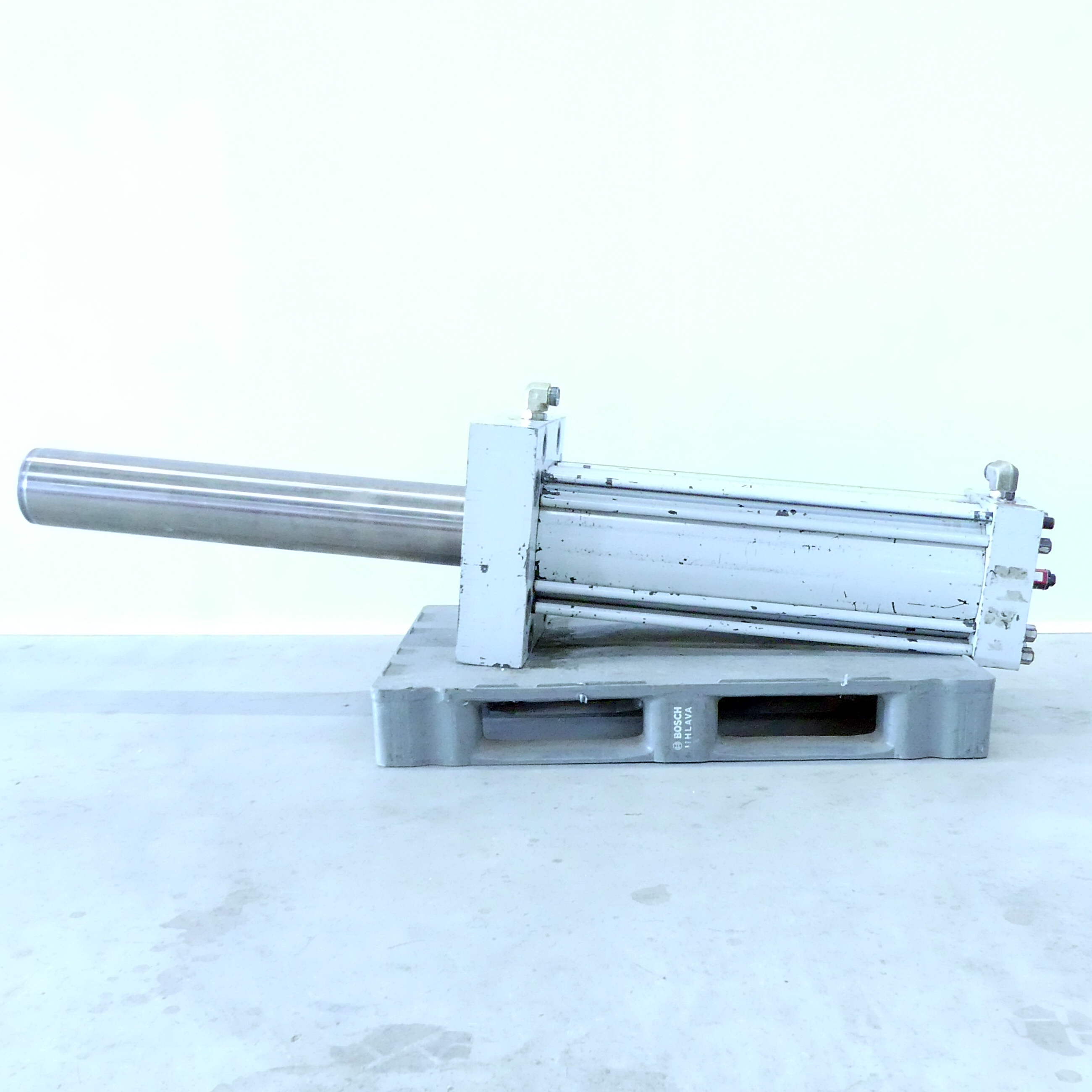 Hydraulic cylinder with extended piston rod (100cm) 10034751/621 