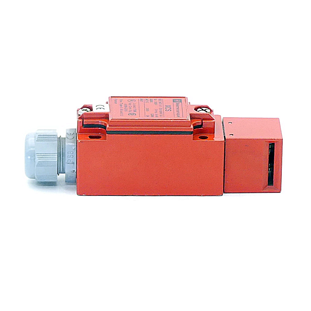 Safety limit switch XCS A702 