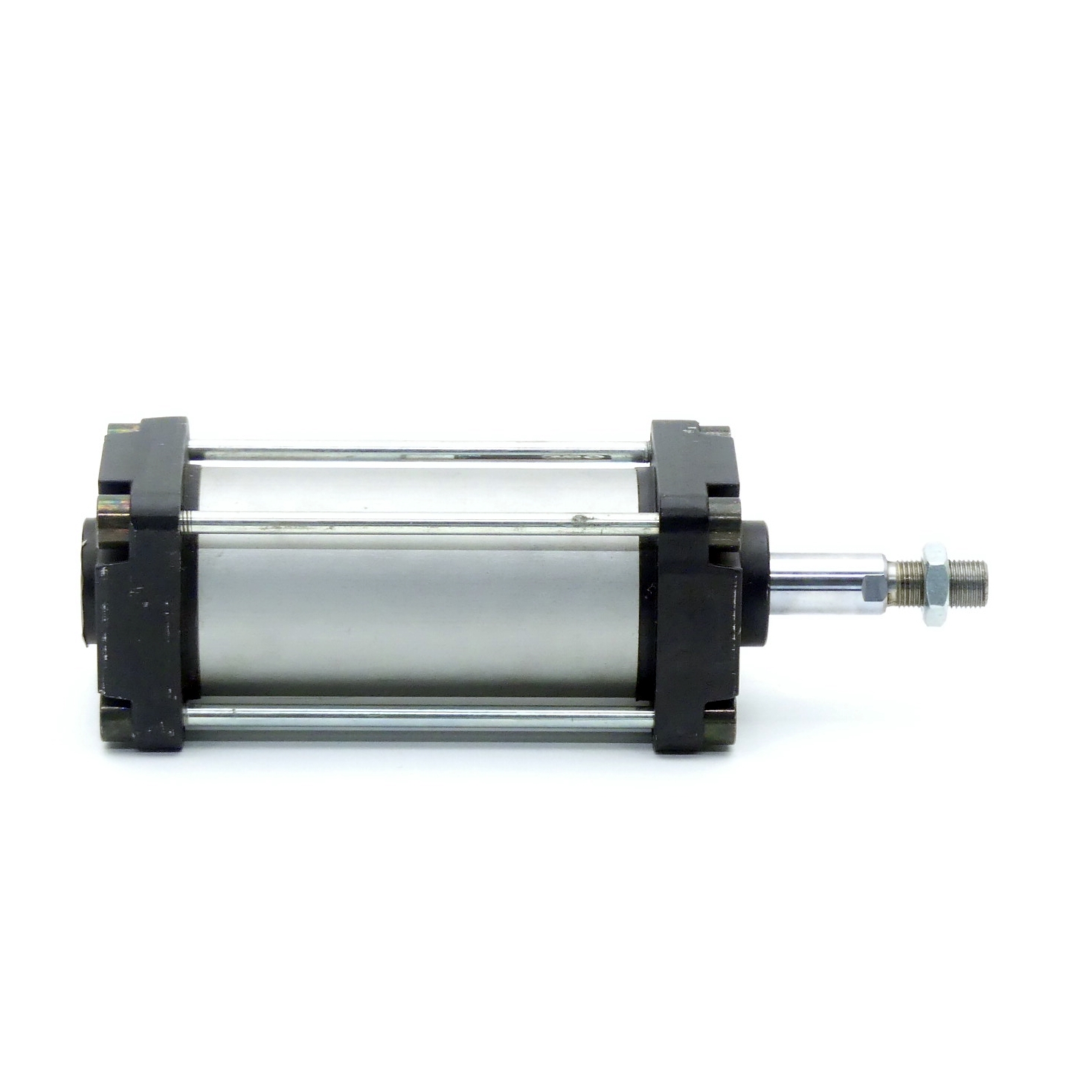 Pneumatic cylinder 