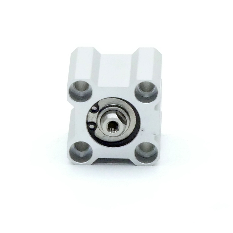 Short stroke cylinder
