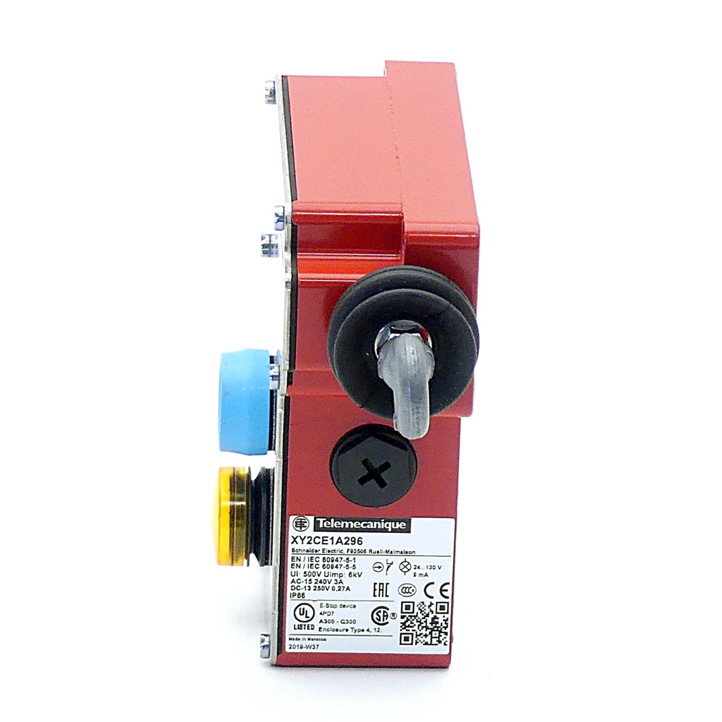 Latching emergency stop rope pull switch XY2CE1A296 