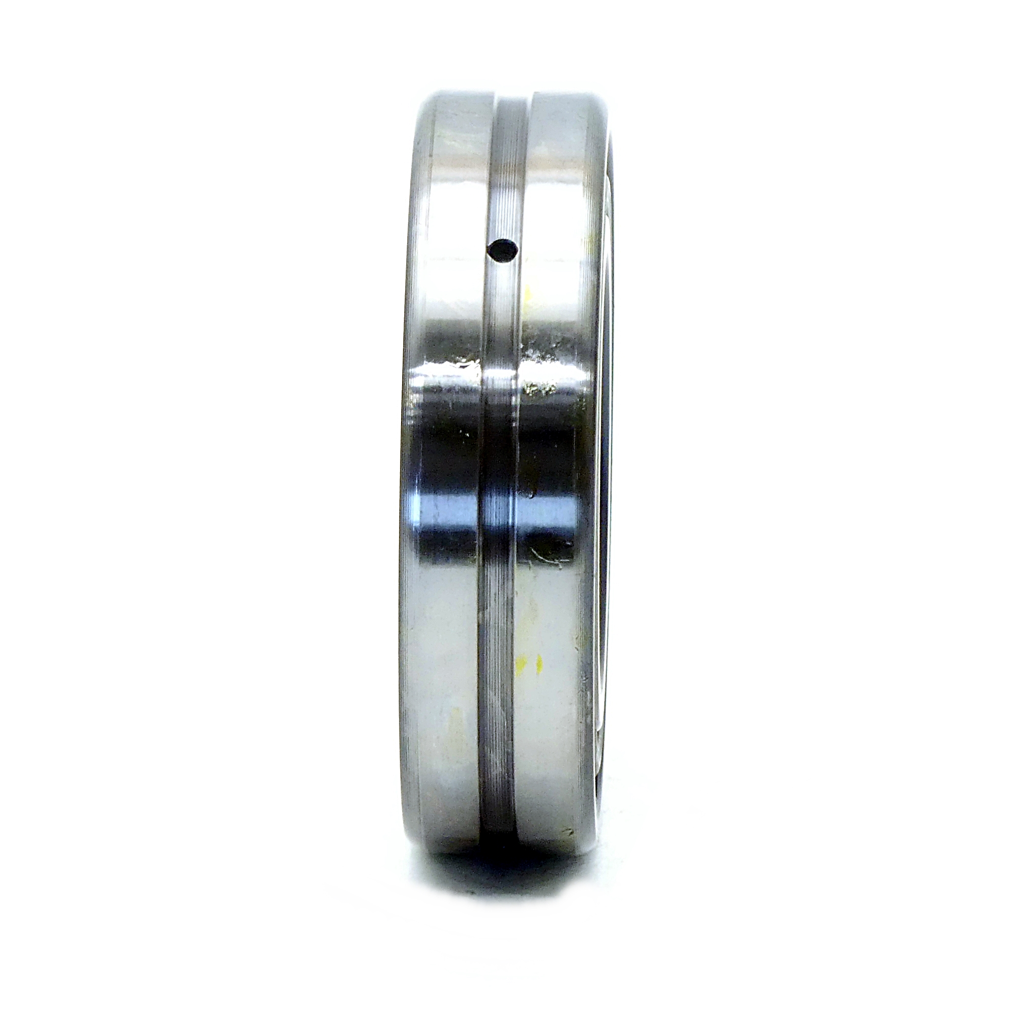 Roller bearing 