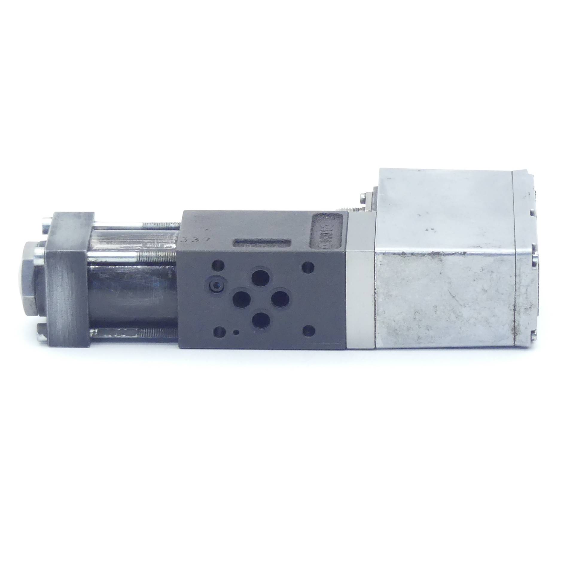 Servo valve D633-317b 