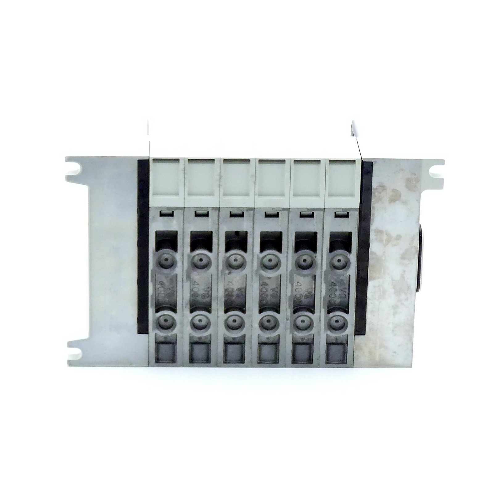 Multi-connection plate (6)
