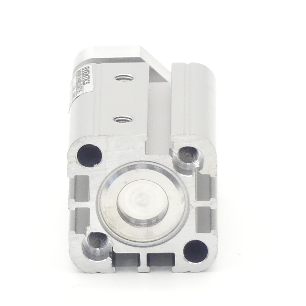 Pneumatic cylinder