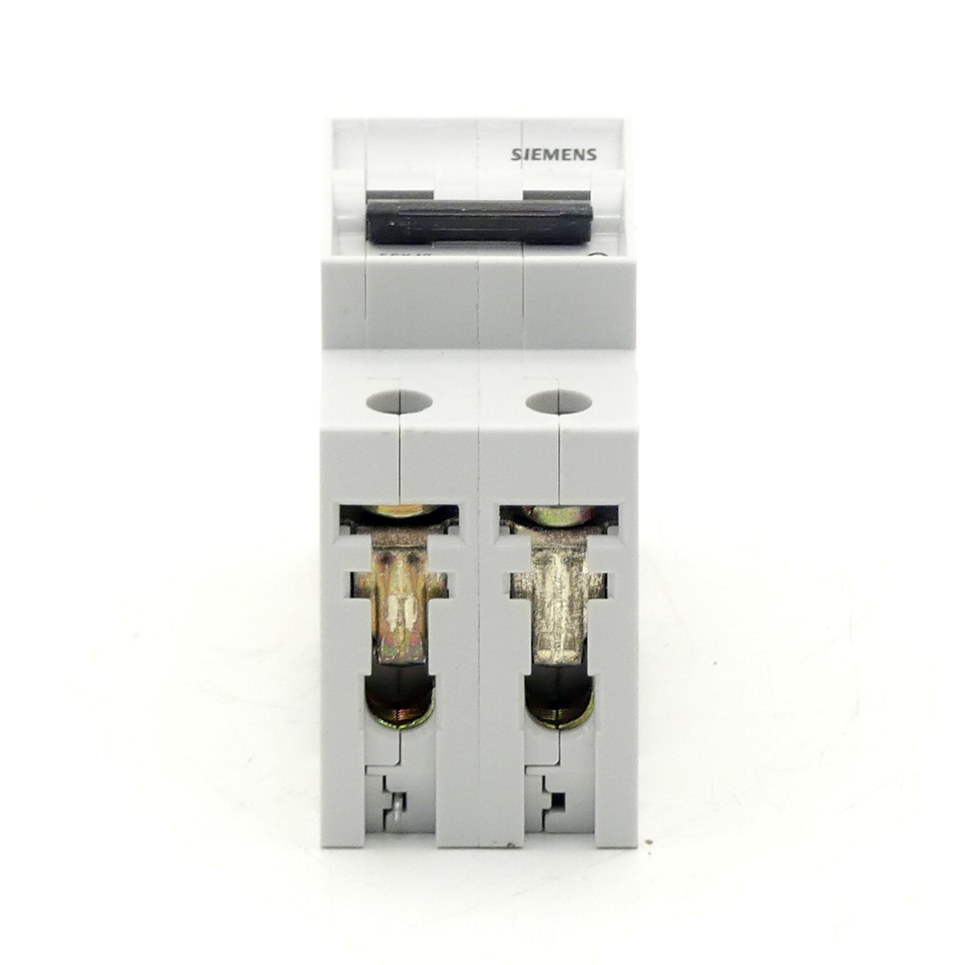 5 x Circuit breaker