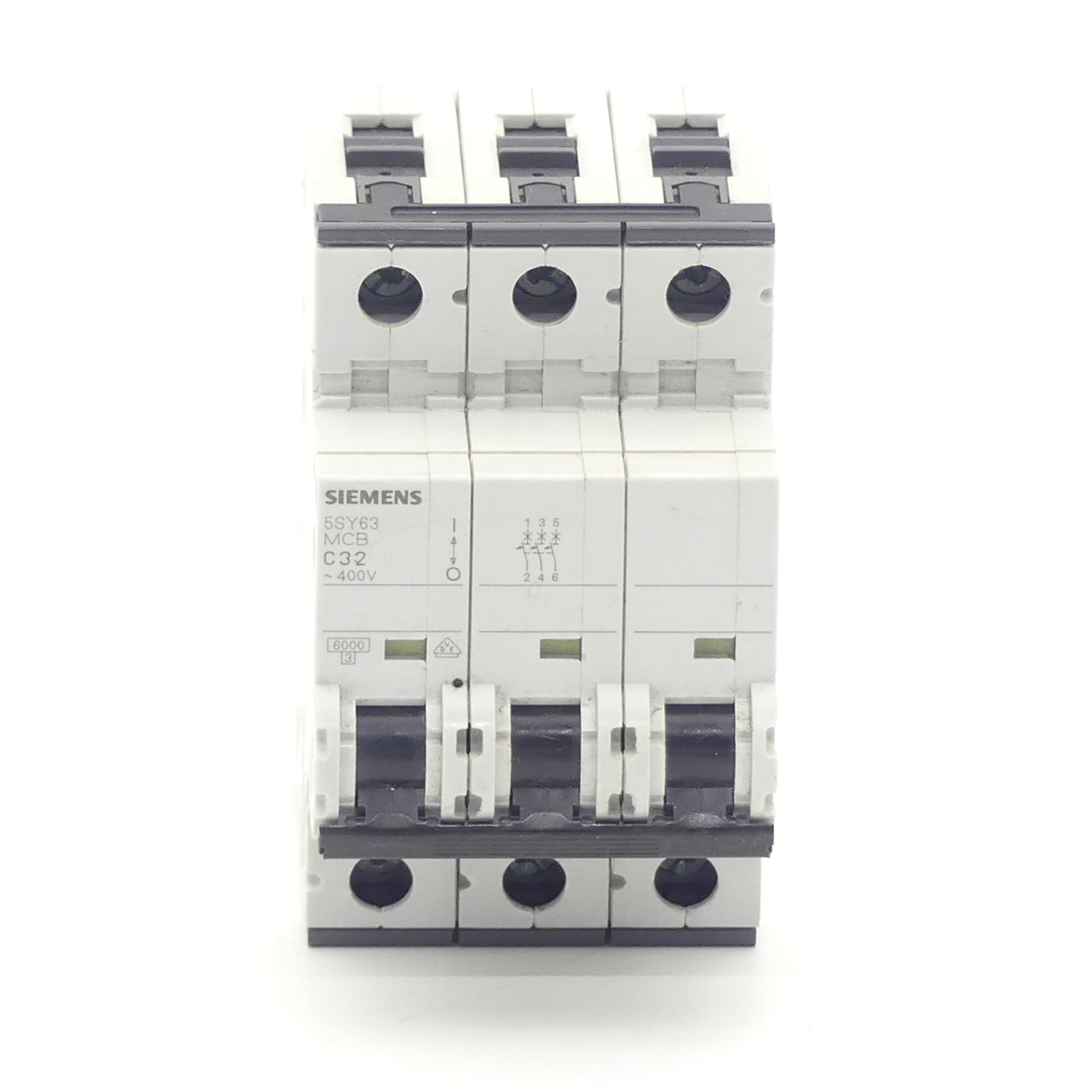 Circuit breaker 