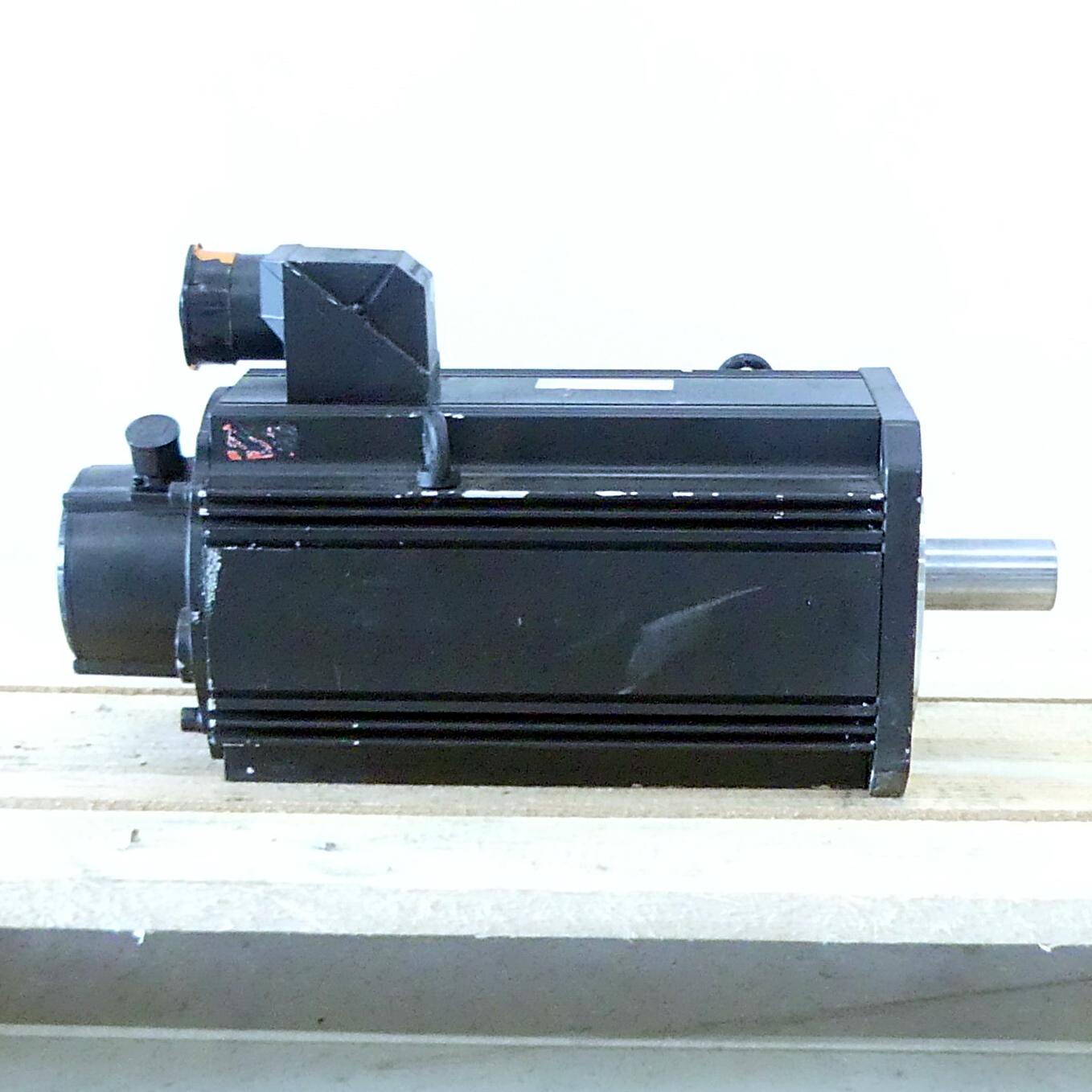 Drehstrom Servomotor MHD115B-024-PG1-BA 