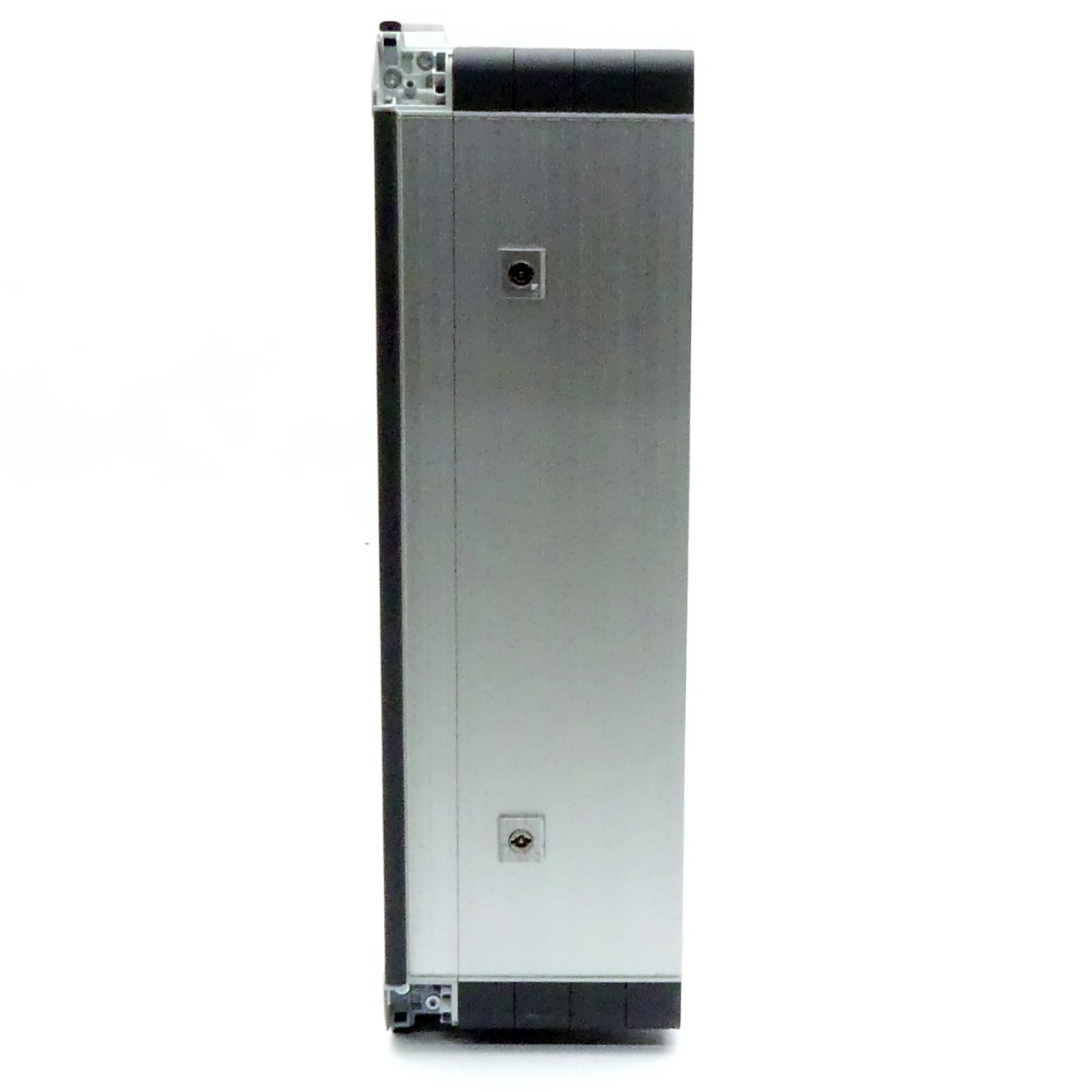 Installation housing