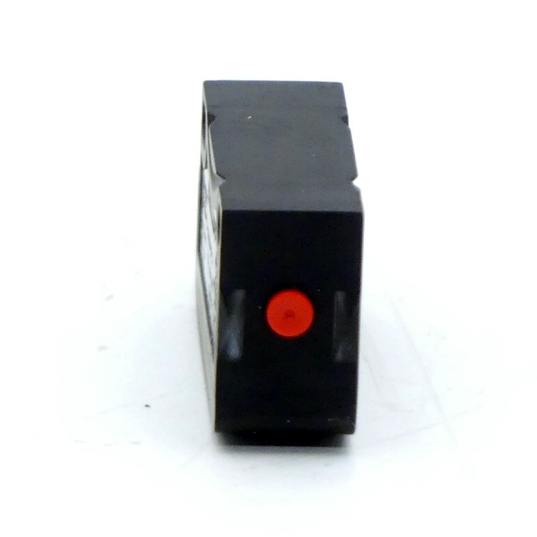 Photoelectric sensor BOS01M4 