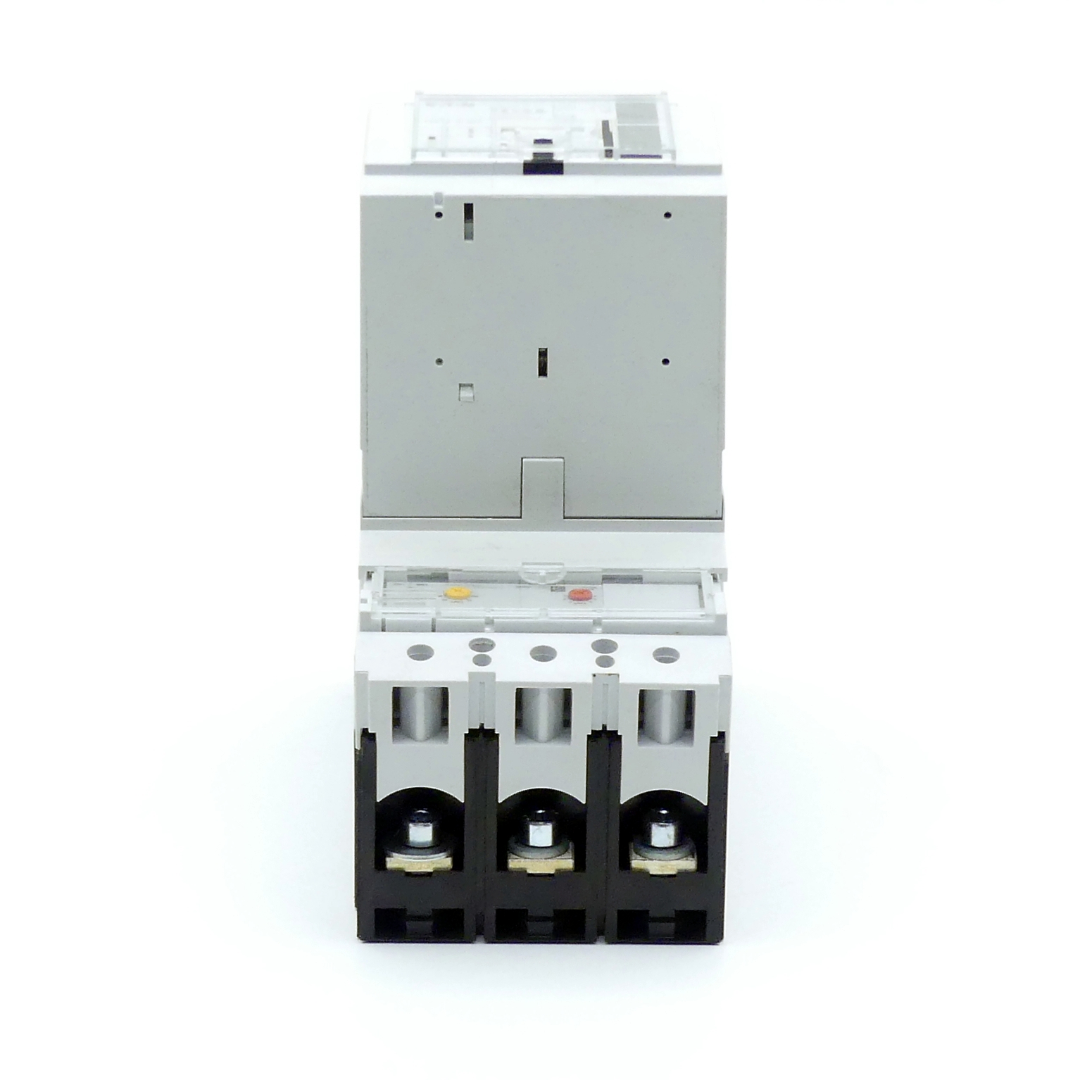 Circuit breaker with remote operator 