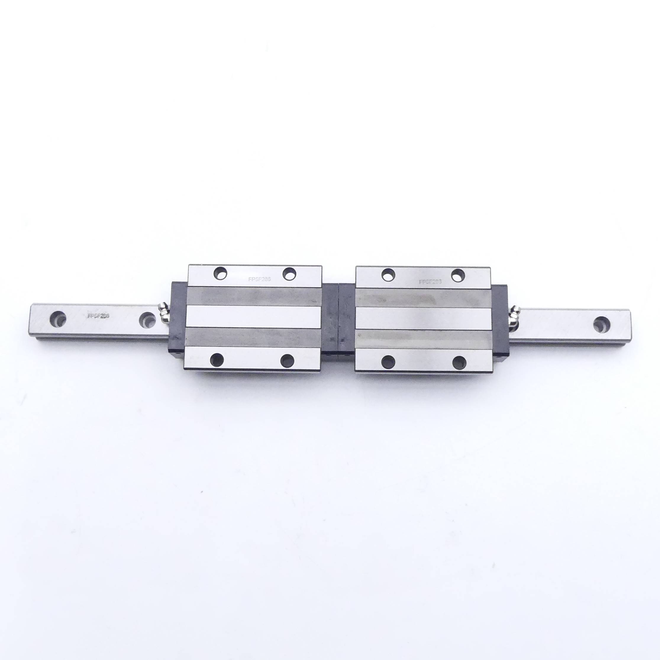 Roller guide carriage