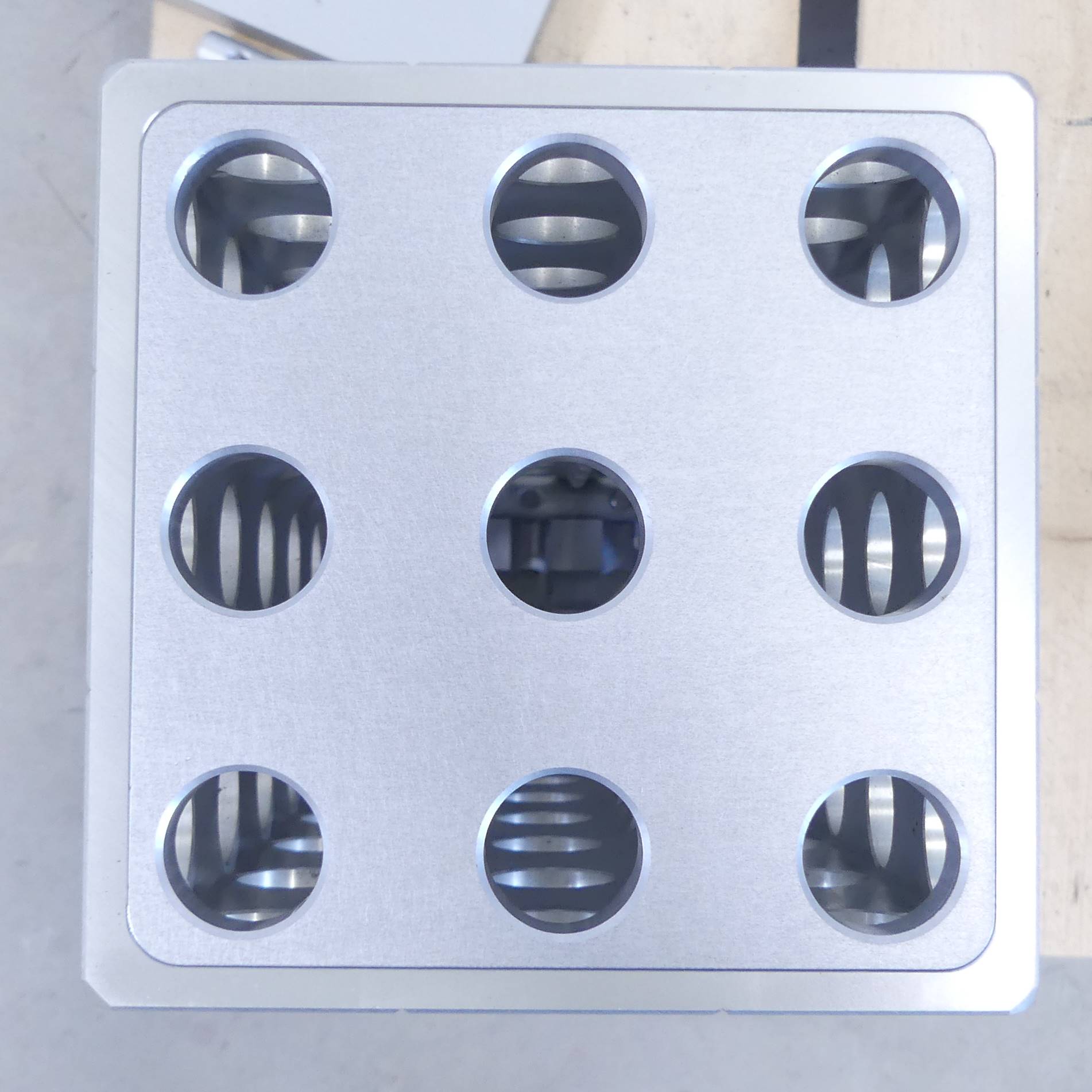 ALUFIX Quader Light dreireihig