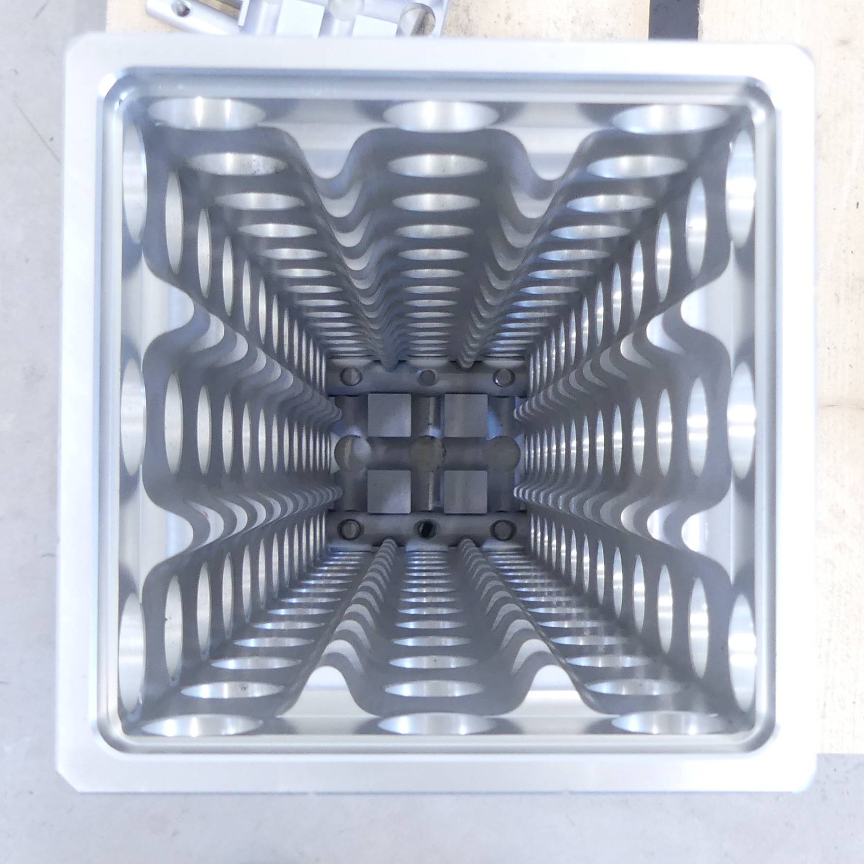ALUFIX Quader Light dreireihig